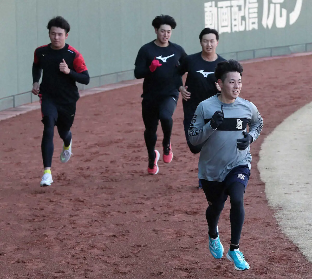 【画像・写真】阪神ドラ1・下村　“初日”から優等生ぶり発揮　「一番きつい練習」ポール間ダッシュ自ら選択