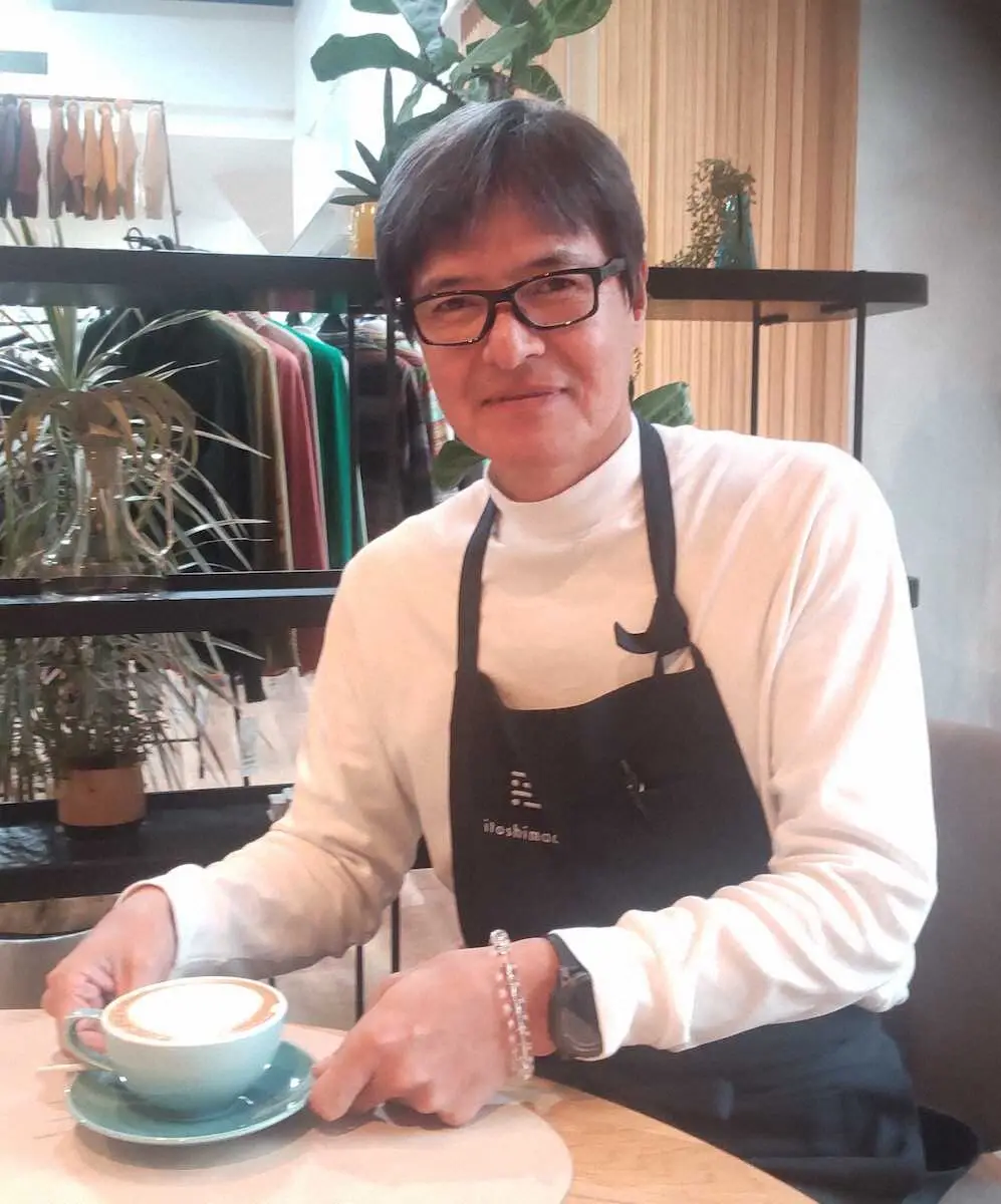 【画像・写真】田之上慶三郎さん　過労で倒れた妻のために、ユニホームからエプロン姿に変身