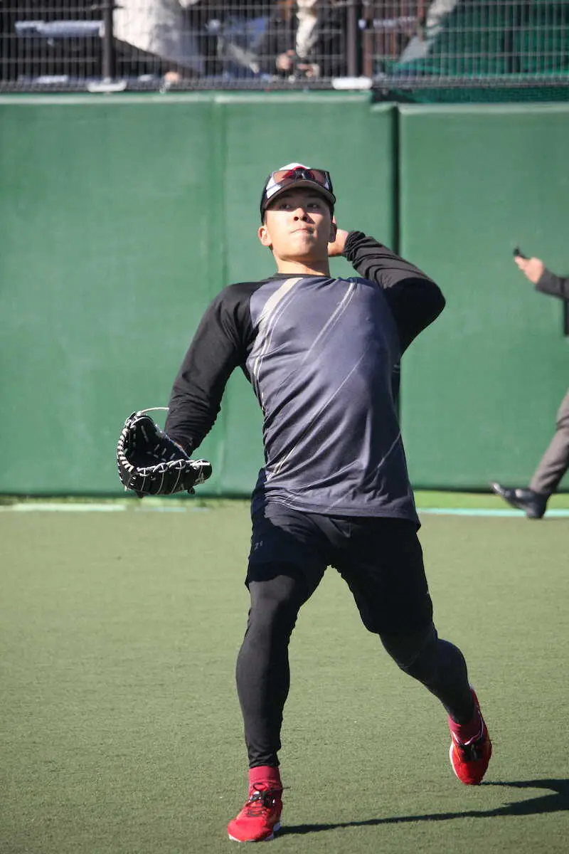 【画像・写真】楽天・早川　ローテ争い＆開幕投手に意欲　豪州Wリーグでは新球フォークも試投