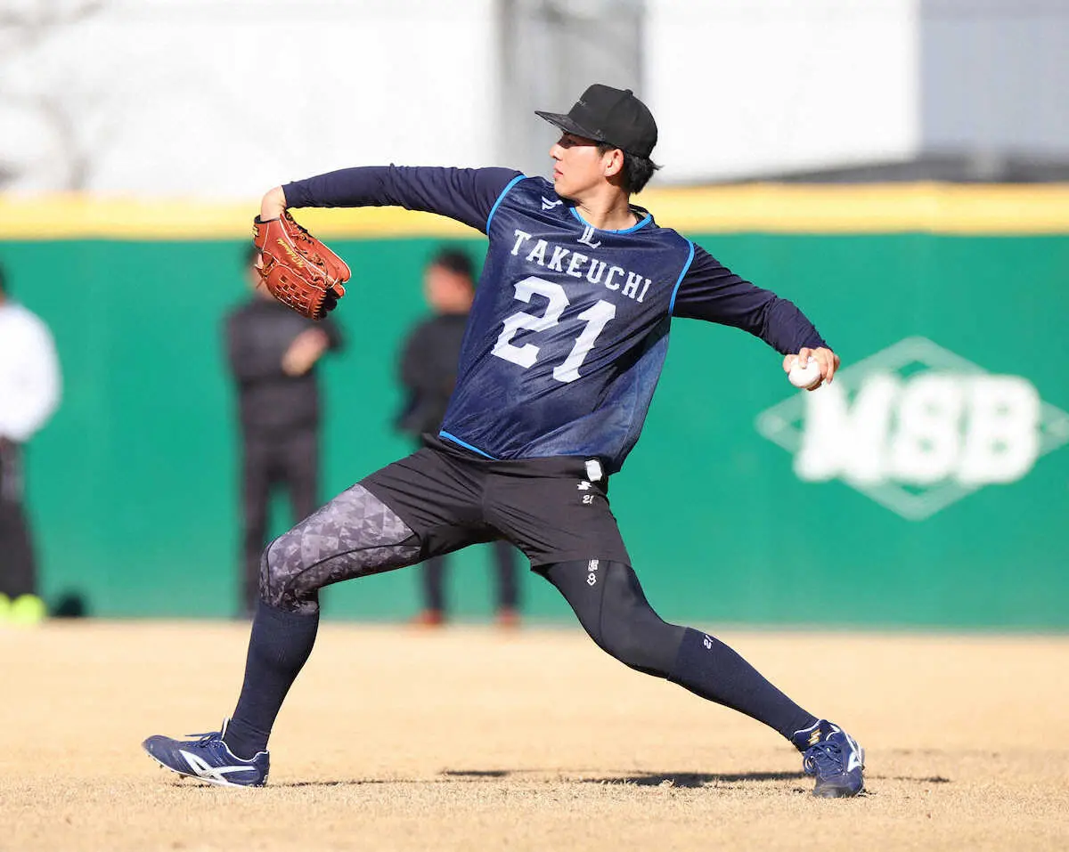 【画像・写真】西武　ドラフト1位・武内が初のブルペン投球　直球のみで24球「バランス良く投げられた」