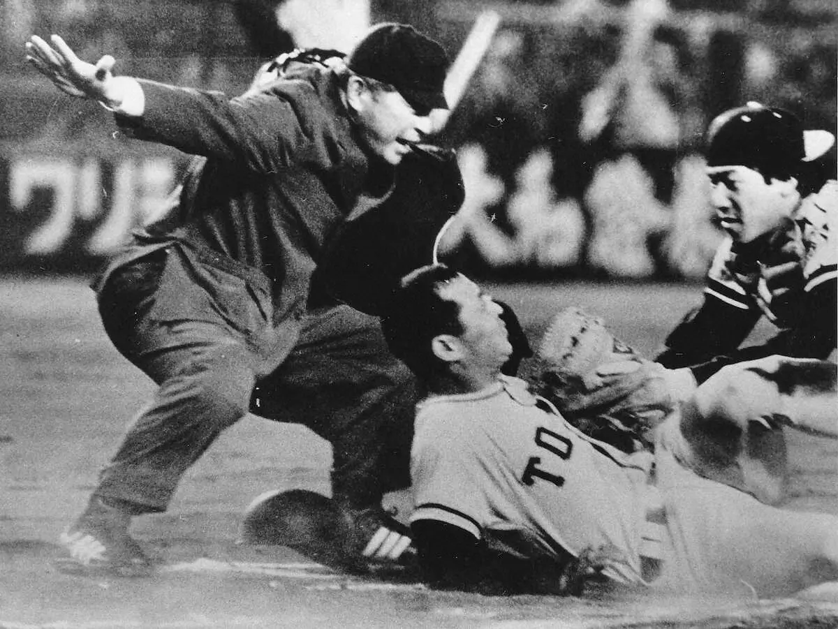 【画像・写真】野球殿堂の特別表彰　谷村友一さん　史上6人目の3000試合出場