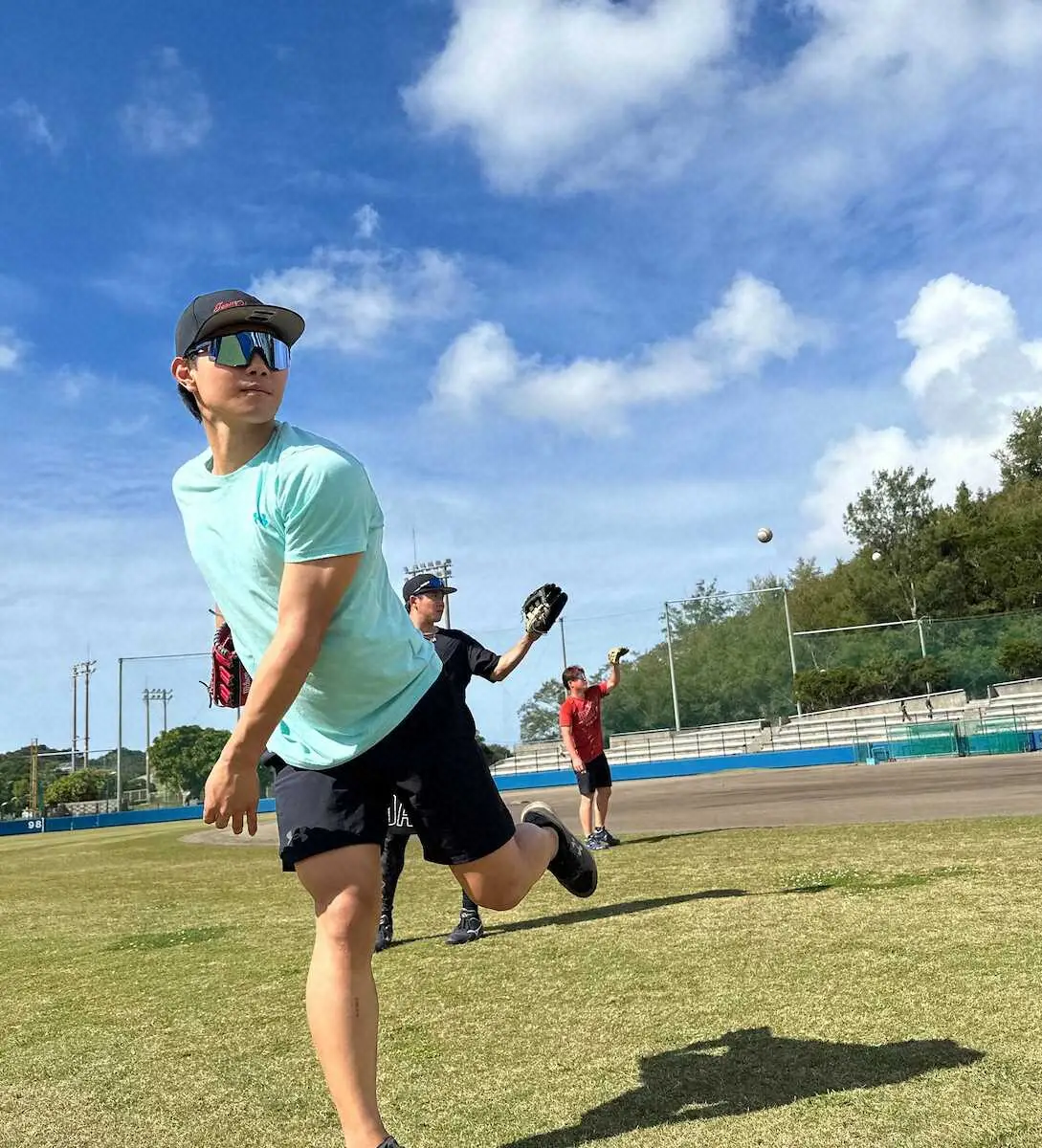 【画像・写真】ロッテ藤原　自主トレ公開　年間フル参戦へ最多の85キロに増量「最低でも10本塁打は打ちたい」