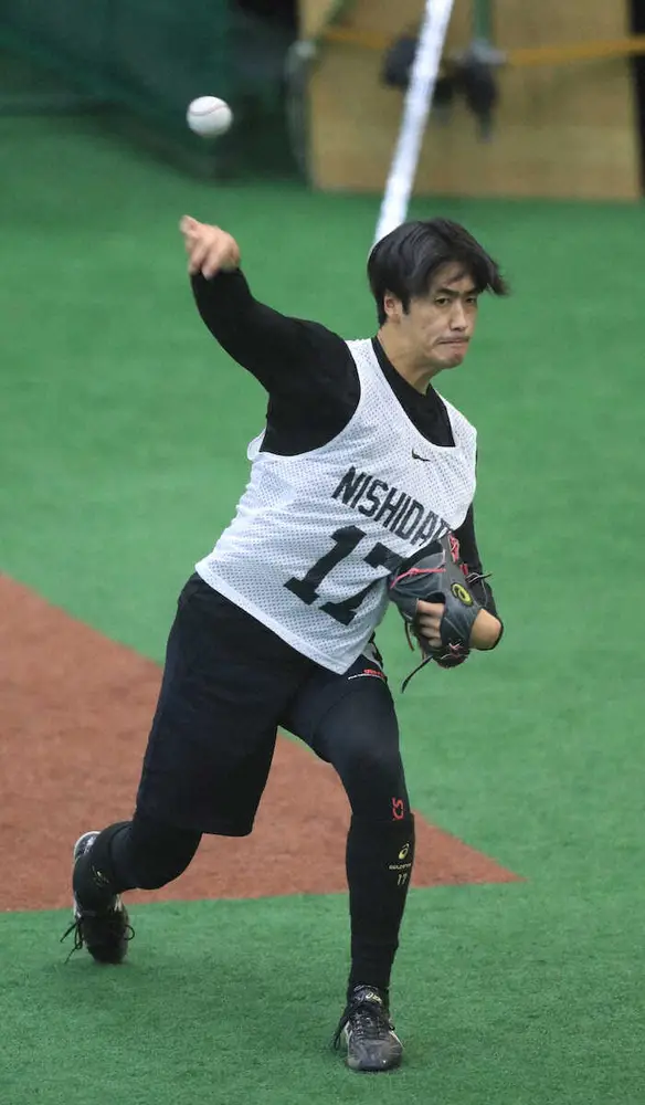 【画像・写真】巨人ドラ1西舘　同学年の捕手・山瀬相手に29球「うれしかった」　山瀬は驚き「クイックで…」