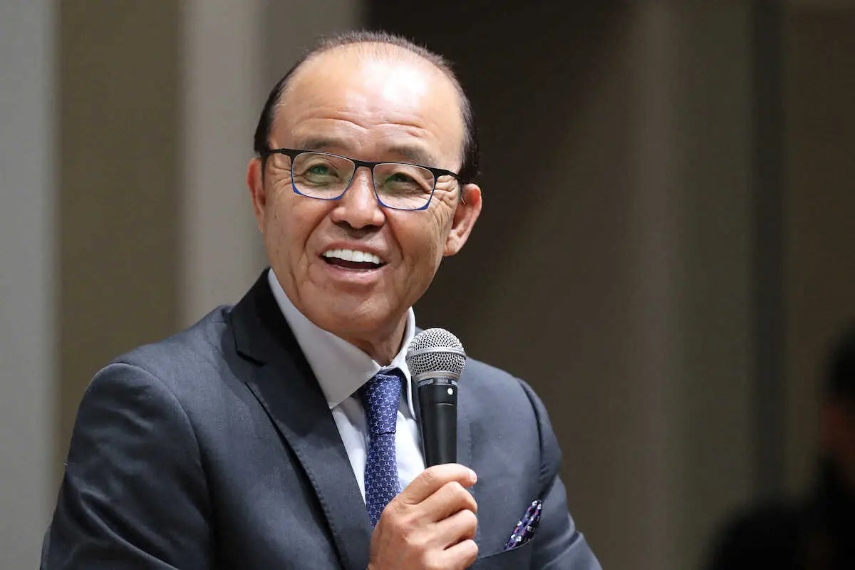 【画像・写真】阪神・岡田監督「日本で鍛えたら化ける可能性があると思うけどな」　“ダイヤの原石”2投手と育成契約