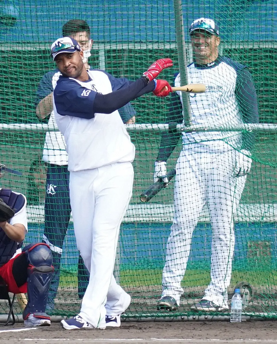 【画像・写真】“野球好き女子”が大盛り上がり　知る人ぞ知るあのイケメンに「俳優さんですか？」「素敵」「華がある」