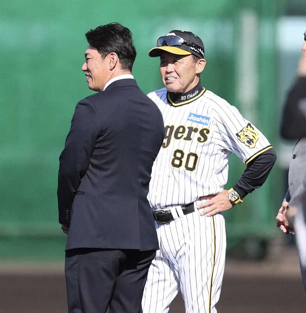 【画像・写真】侍ジャパン・井端監督　12球団キャンプ視察　最初に阪神を訪れた理由は…