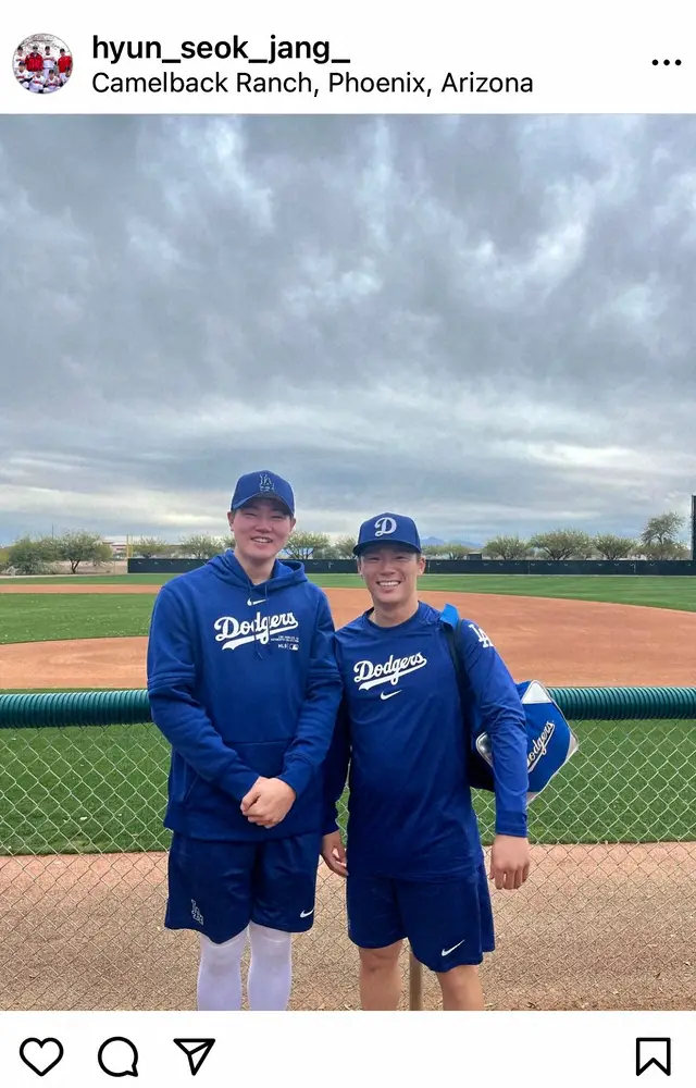 【画像・写真】山本由伸がド軍19歳韓国人右腕SNSに登場　元背番号18投手との笑顔の2ショットに「最高の写真」