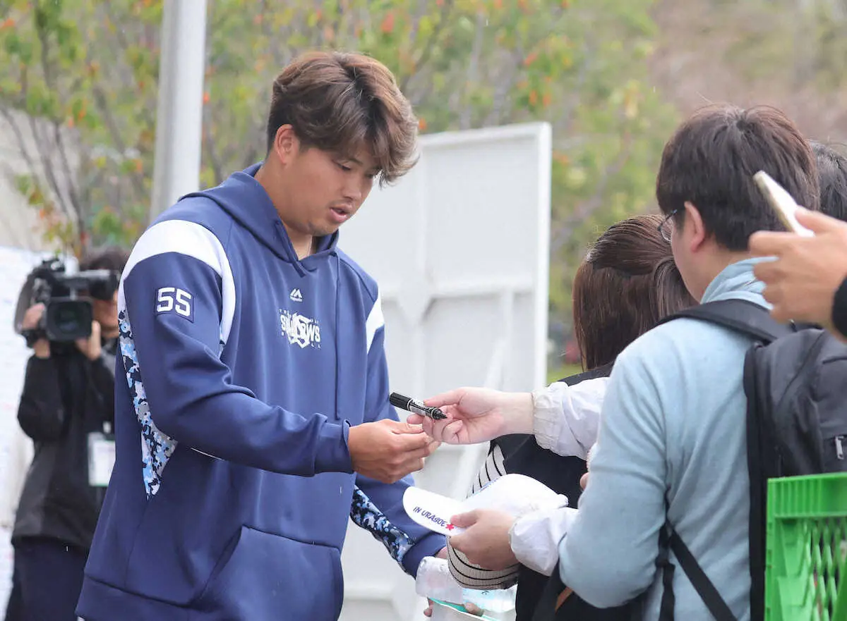 【画像・写真】ヤクルト・村上は左臀部痛で当面は別メニュー調整　エコー検査では軽症も高津監督は「長期化が一番怖い」
