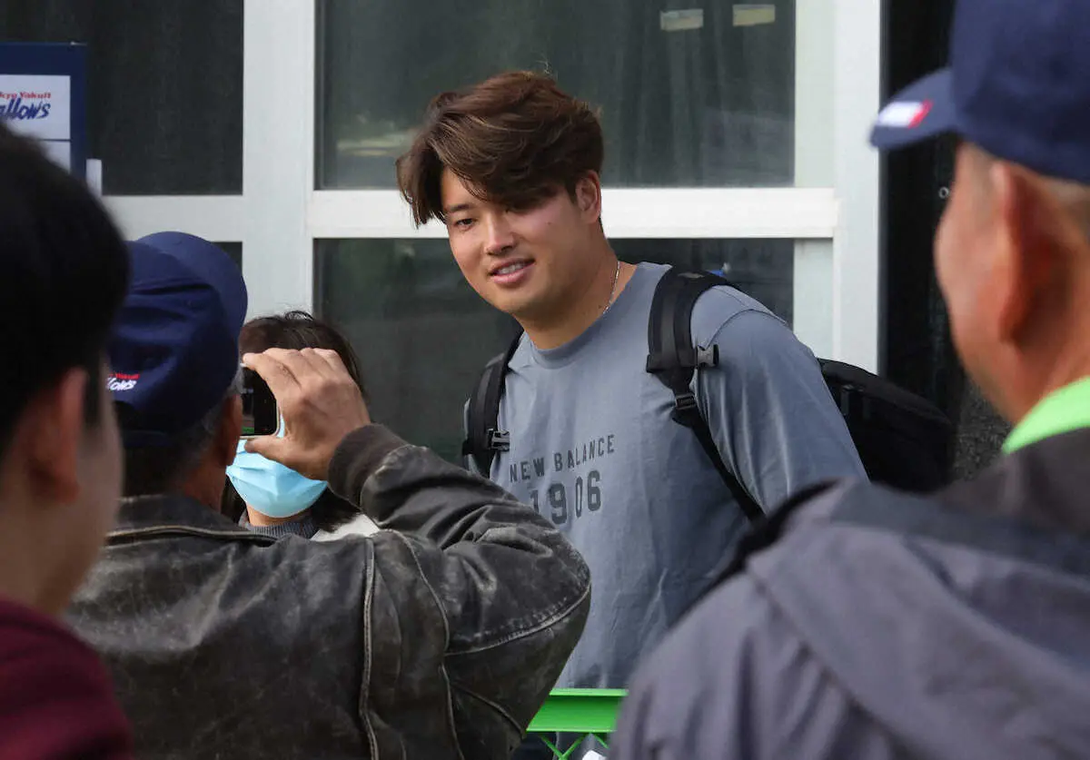 【画像・写真】左臀部の張りで別メニュー調整のヤクルト・村上が打撃練習を再開し「やれることをしっかりやりたい」