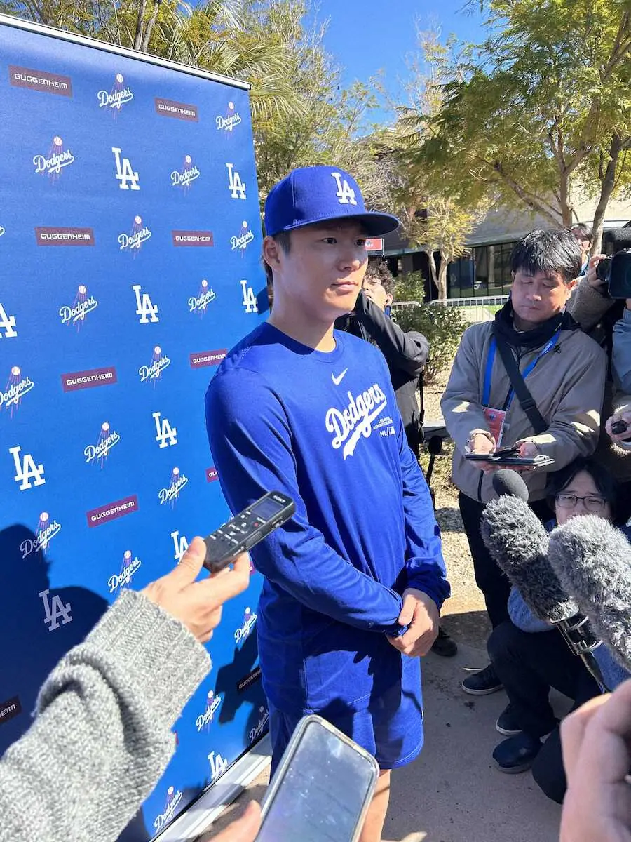 【画像・写真】練習後に囲み取材に応じる山本（撮影・柳原　直之）