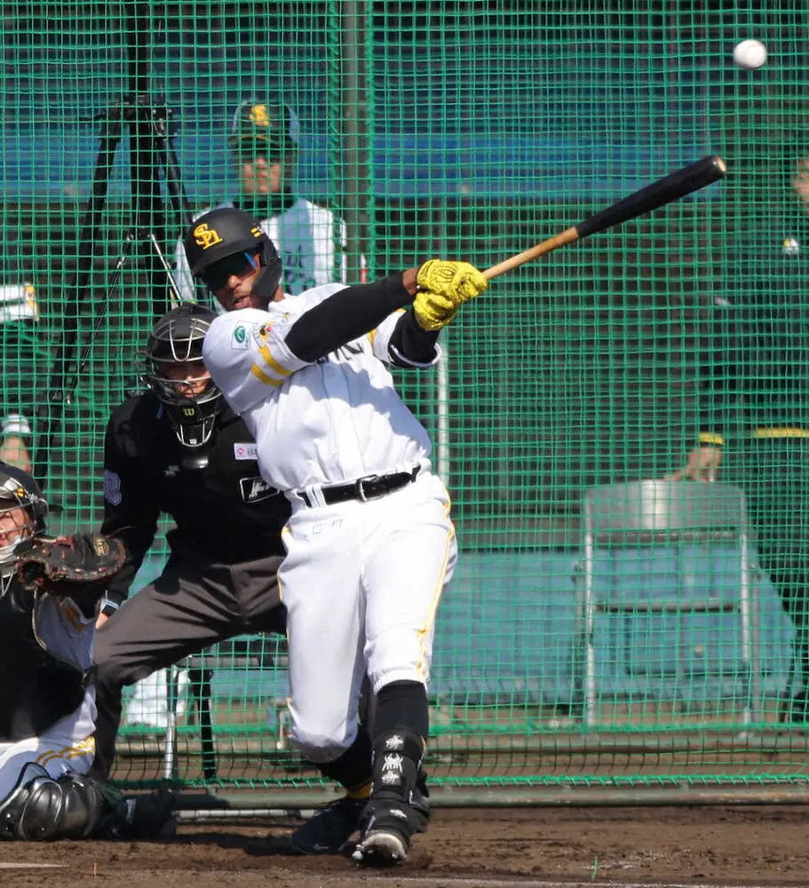 【画像・写真】ソフトBウォーカー「どんなヒットでもうれしい」　初打席初球いきなり初ヒット&初打点