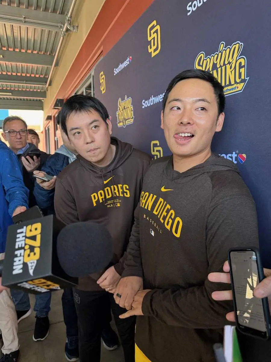 【画像・写真】パドレス・松井　完璧！4カ国語披露　スペイン語挟みカンペなしで英語あいさつ