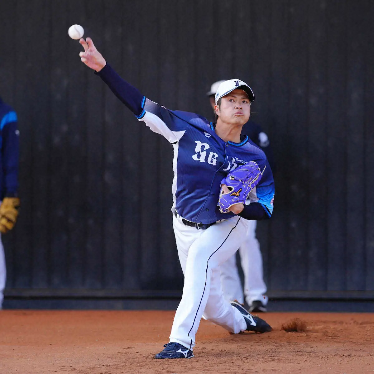 【画像・写真】西武・甲斐野　新球ツーシームで守護神狙う　23球中18球「投球の幅が広がる」