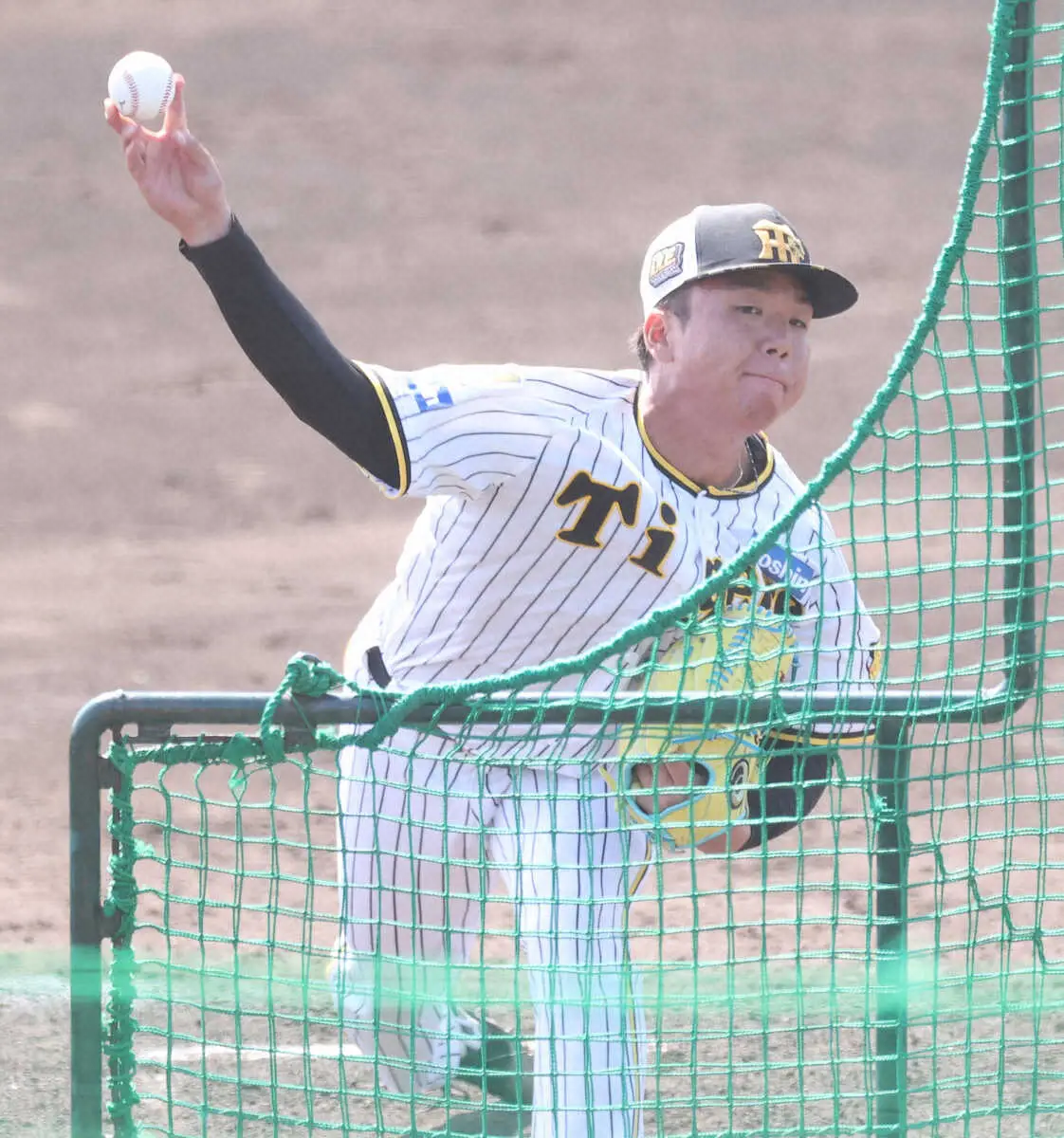 【画像・写真】阪神・村上　“真横に動く”改良版ツーシーム試投「実戦でもう一回確かめたい」