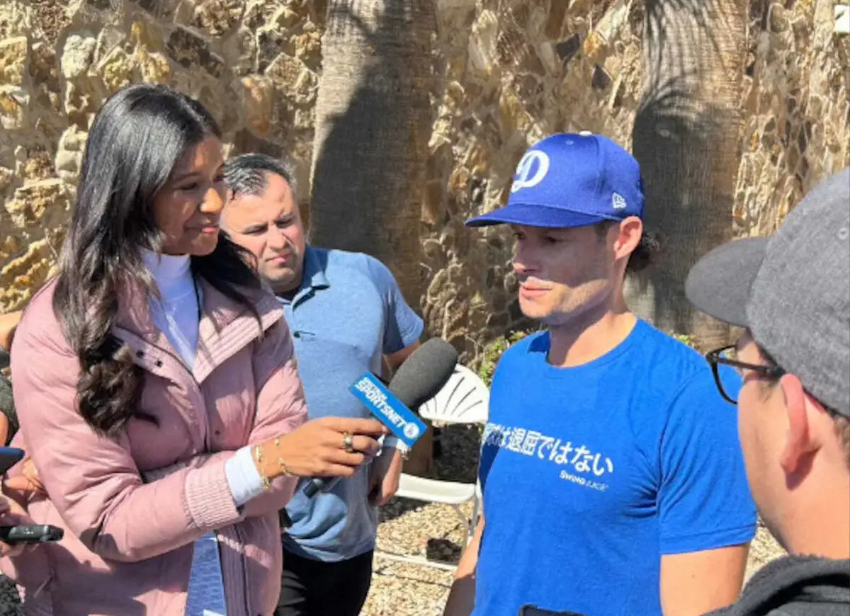 【画像・写真】ドジャース大谷に「17」譲ったケリー「野球は退屈ではない」T披露　贈られたポルシェの乗り心地は？