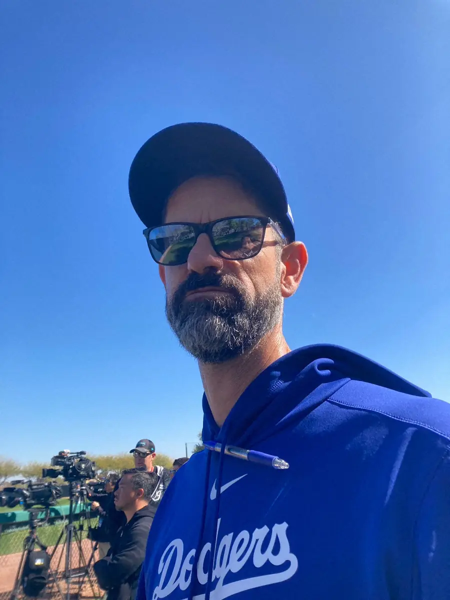 【画像・写真】山本由伸　独特ルーティンにド軍投手コーチ「私は素晴らしいと思っている」　3度目ブルペンにも納得顔