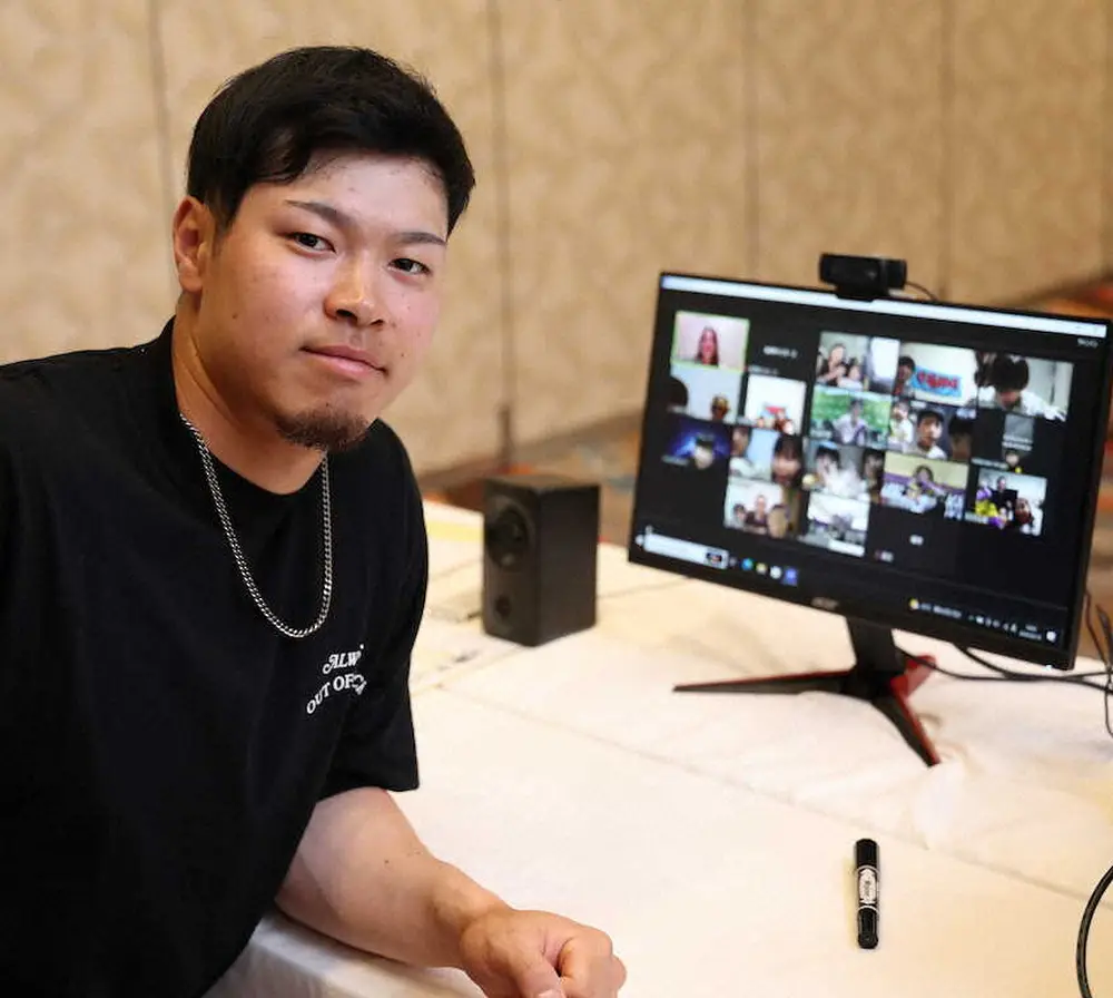 【画像・写真】阪神・佐藤輝　MLB打法を実戦で習熟や　「一番仲良しの選手」は森下、オンラインでファンと交流