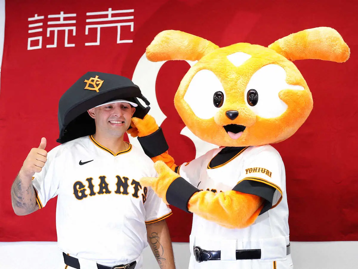 【画像・写真】通算178発の巨人新外国人・オドーア「いつぶりに剃ったか」ヒゲなし顔を「娘には怖がられた」