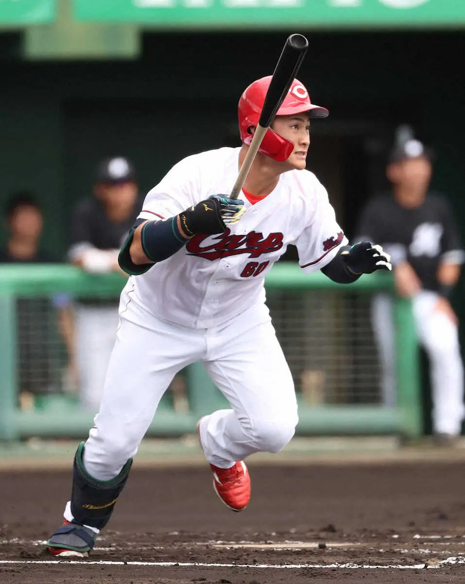 【画像・写真】広島・田村　4番抜てきに応えた!初打席、初スイングで今春チーム1号