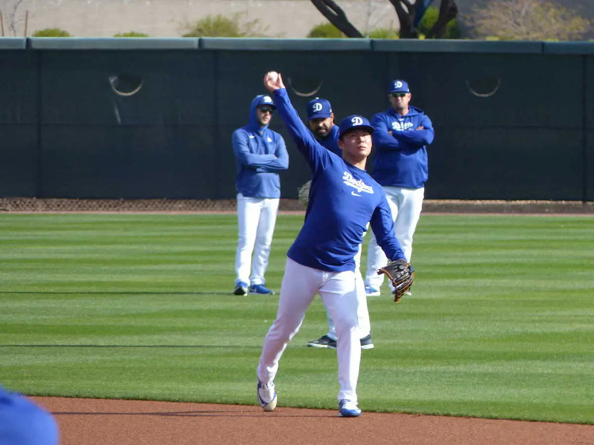 【画像・写真】山本由伸初ライブBPをロバーツ監督絶賛　「素晴らしい。我々のベストヒッターと対戦しやってのけた」