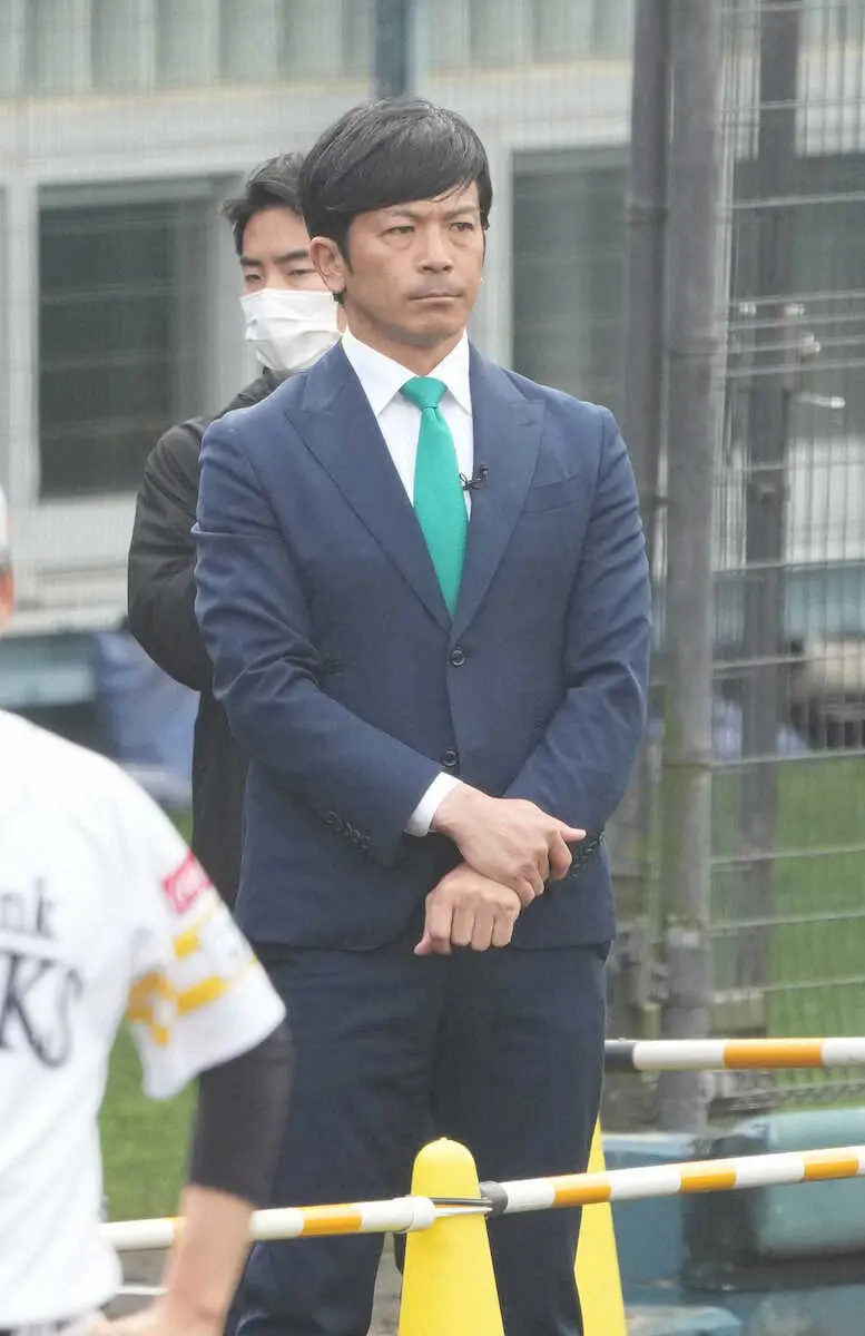 【画像・写真】【キャンプ隠しマイク】ソフトバンク・モイネロ　松田宣浩氏を発見して完璧ポーズ＆声出し