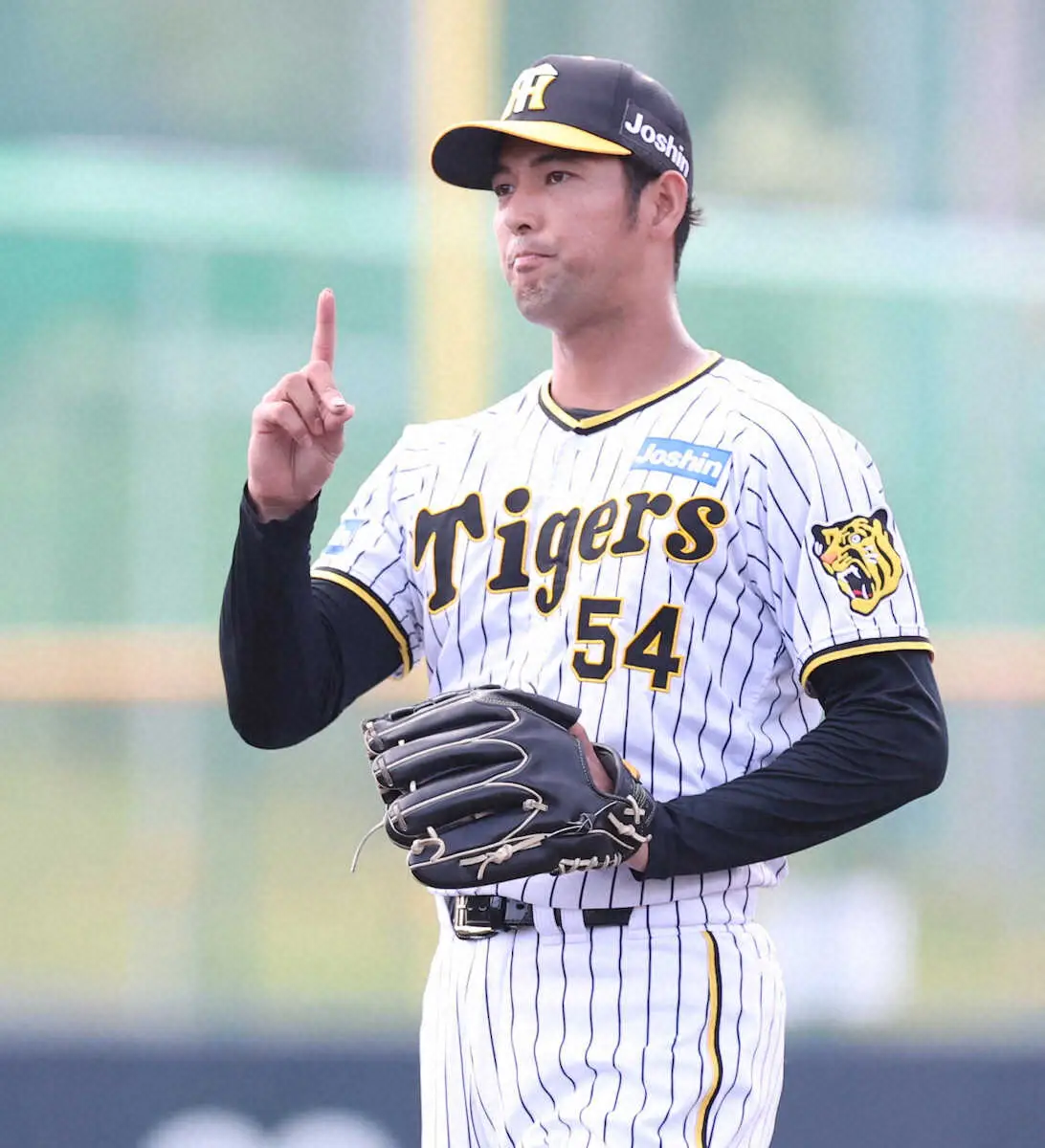 【画像・写真】“ビールかけ名人”阪神・加治屋に聞いた飛ばすコツ　常勝軍団の一員としてもっとかけたい…