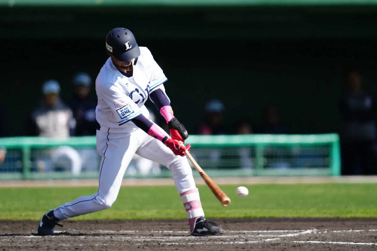 【画像・写真】西武・西川が猛アピール！3安打2打点2盗塁「今年しかないと重圧を自分にかけながら」