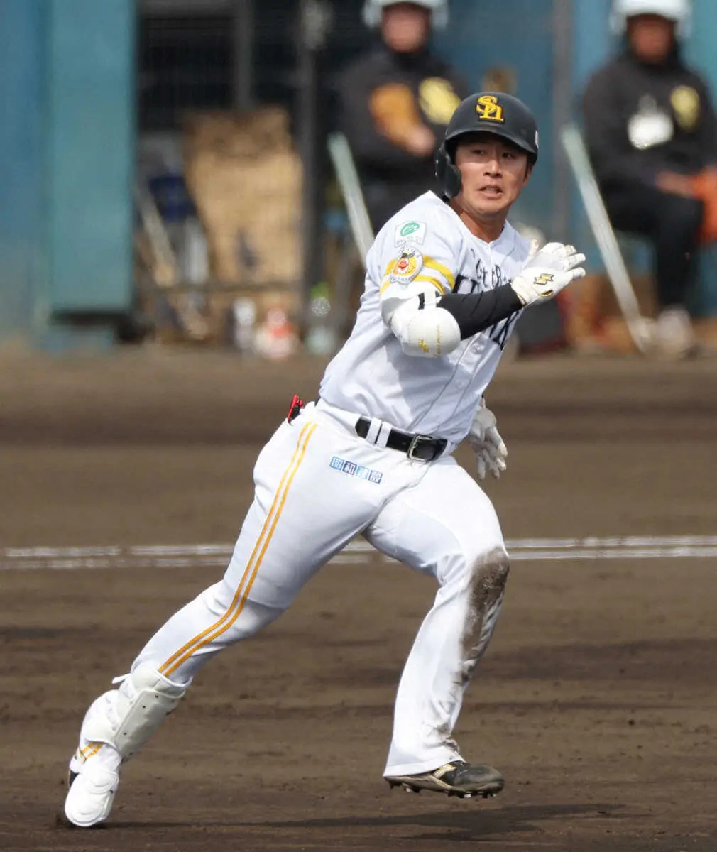 【画像・写真】ソフトバンク育成・川村　支配下登録へ続く猛アピール　長打2本に三盗も決め「負けないように頑張ろうと」