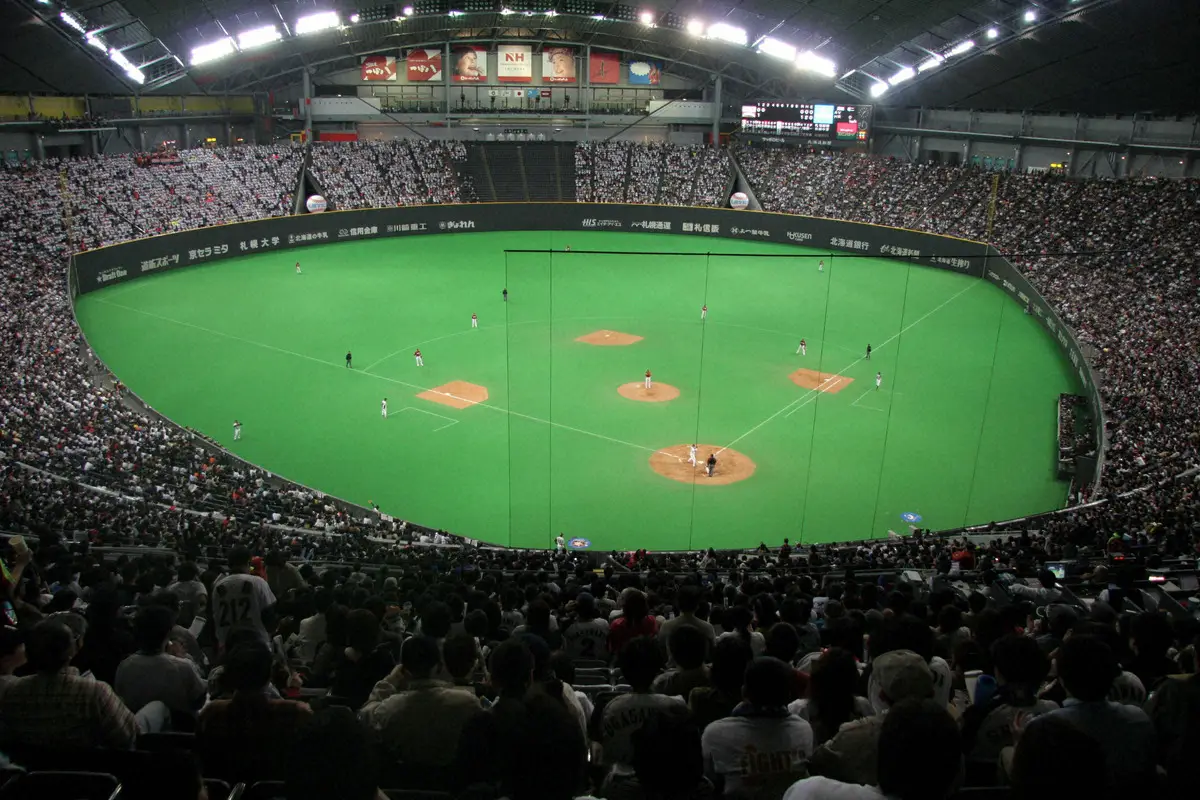 【画像・写真】大入りの札幌ドーム（2006年撮影）