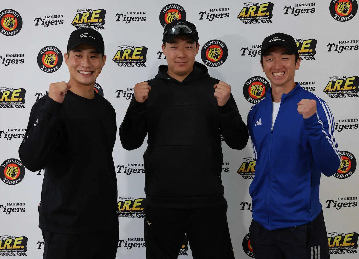 【画像・写真】阪神、公式イヤーブック予約受付を8日開始　岡田監督インタビュー、木浪×大山×近本の対談も掲載