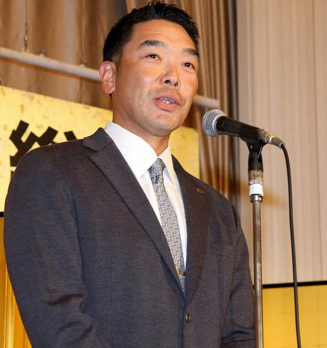 【画像・写真】巨人・阿部監督　開幕までの競争を求める　「関西燦燦会」総会に出席