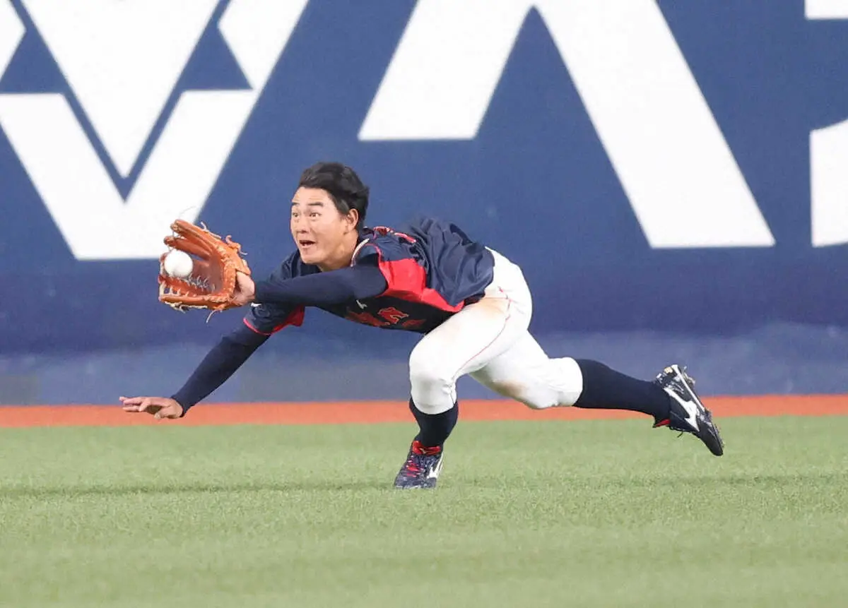 【画像・写真】青学大・西川　侍の「1番・中堅」で出場　ハッスルプレー見せ攻守で貢献