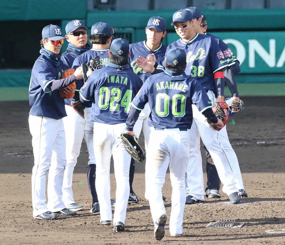 【画像・写真】ヤクルトが天敵・虎に3連勝！昨季は7勝17敗と負け越し…阪神はオープン戦8連敗