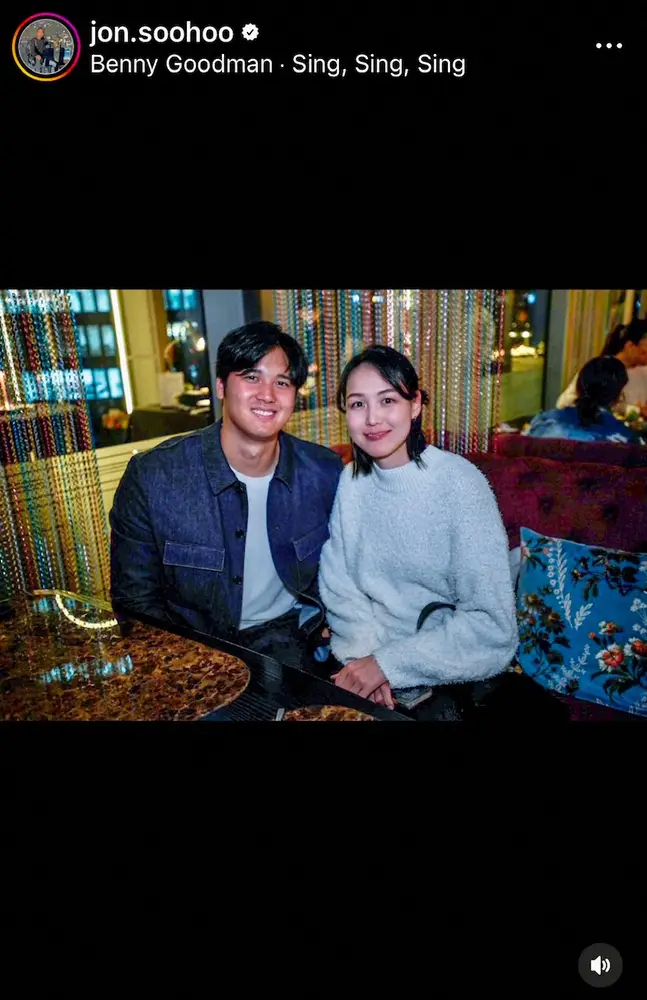 【画像・写真】大谷翔平が真美子夫人を球団幹部に紹介　ド軍専属カメラマンがSNSで公開　2人で寄り添うショットも