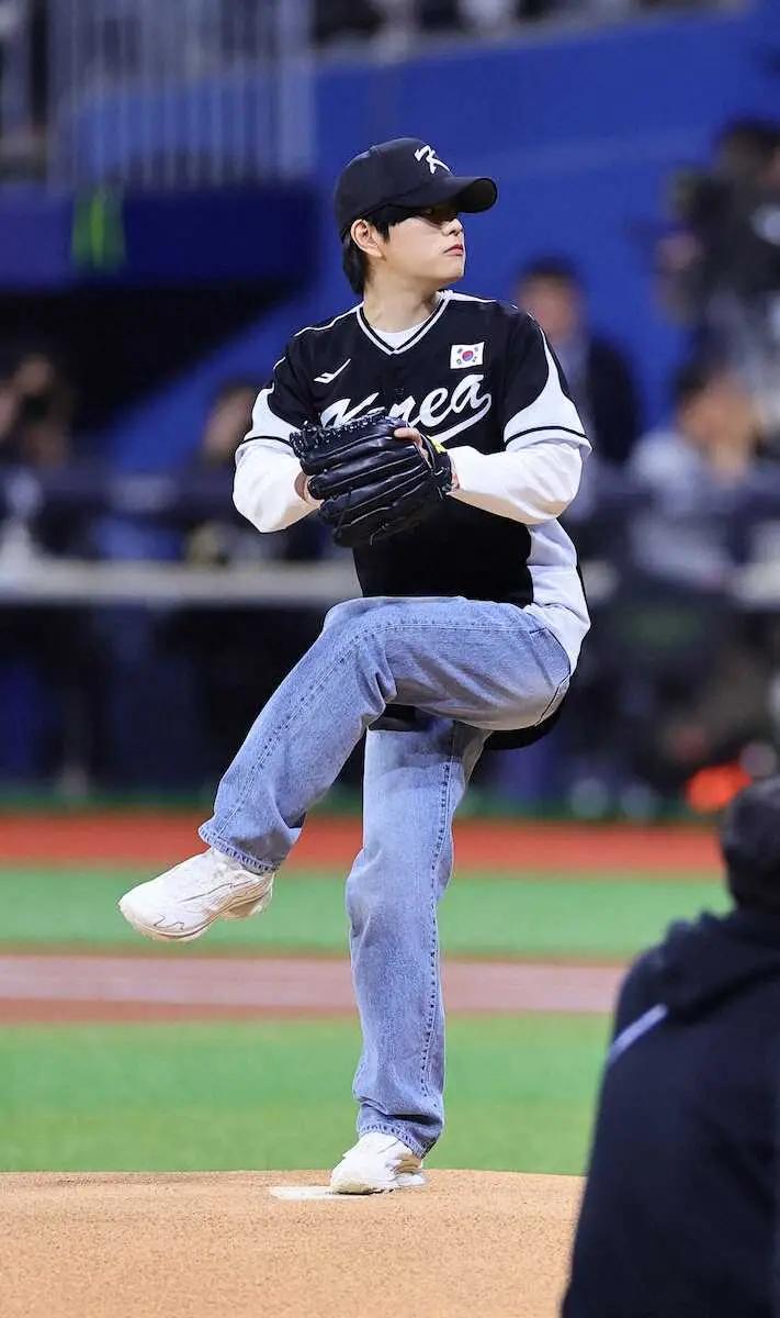 【画像・写真】Stray　Kids・スンミンが代表ユニでドジャース－韓国代表戦で始球式！前日はレギンス始球式が話題