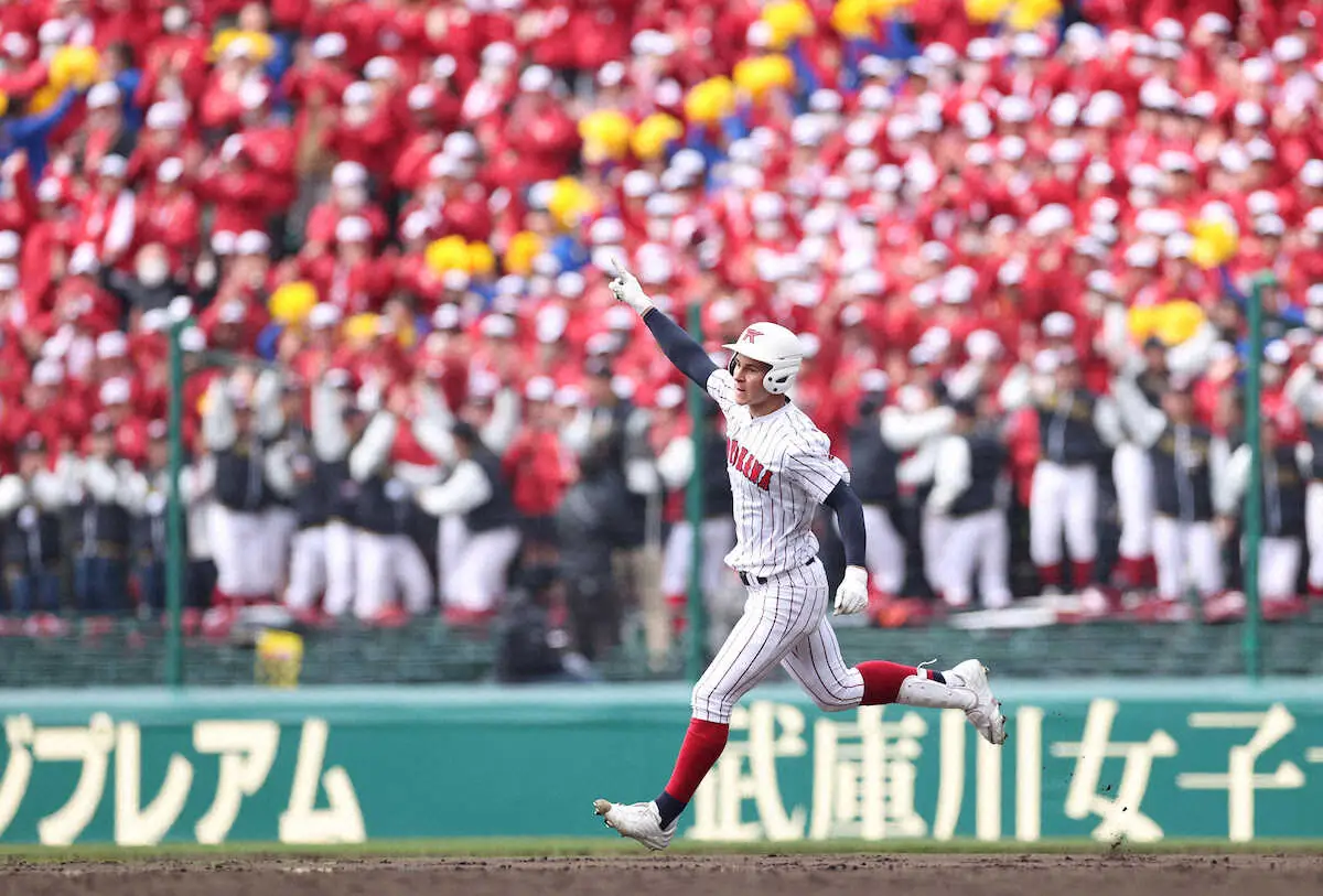 【画像・写真】【センバツ】豊川・モイセエフ“大会1号”も「負けたことが…」“新基準バット”は詰まると「飛ばない」