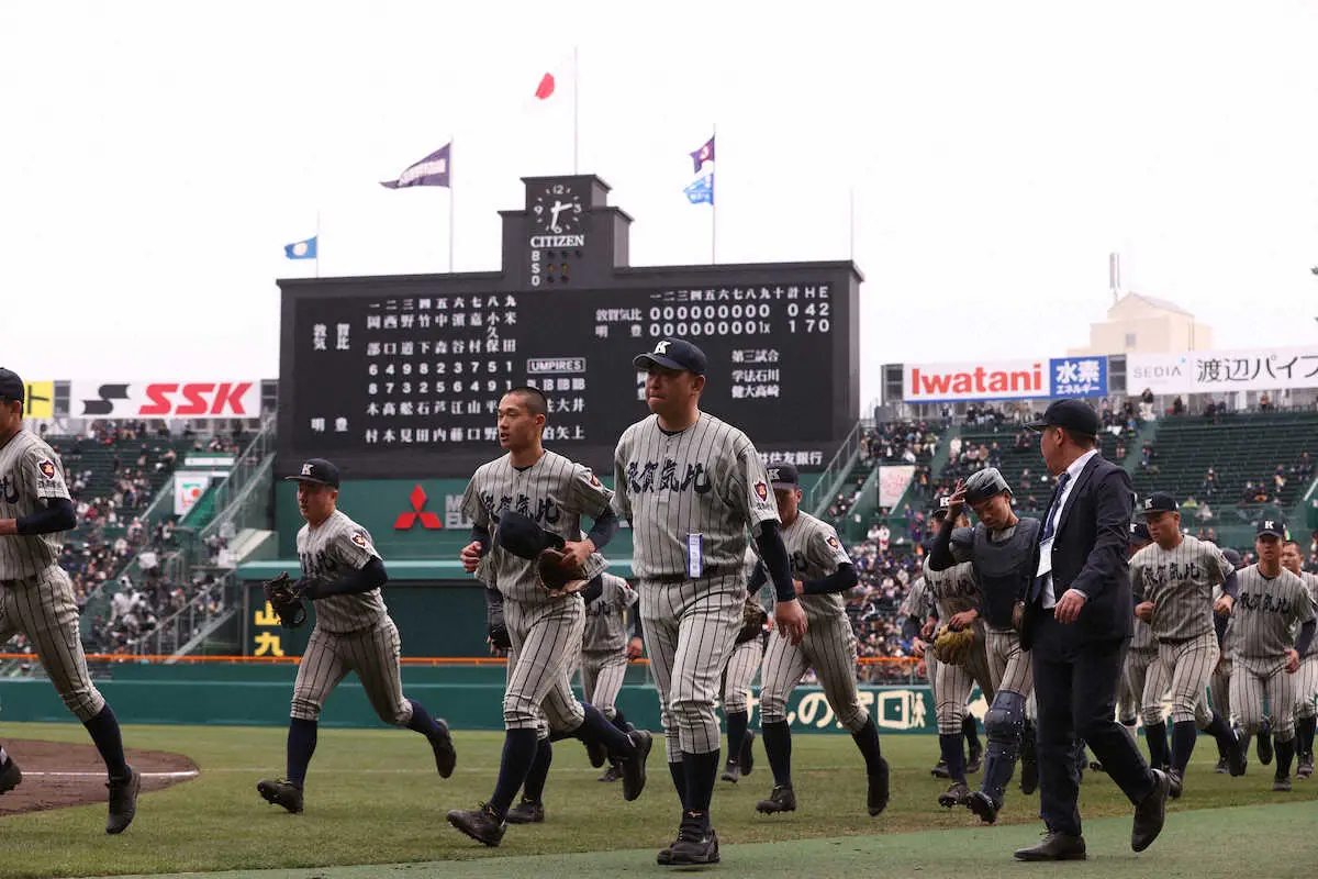 【画像・写真】【センバツ】敦賀気比・東監督「あと1本が…」「なんとか勝たせてやりたかった」サヨナラ負けに落胆