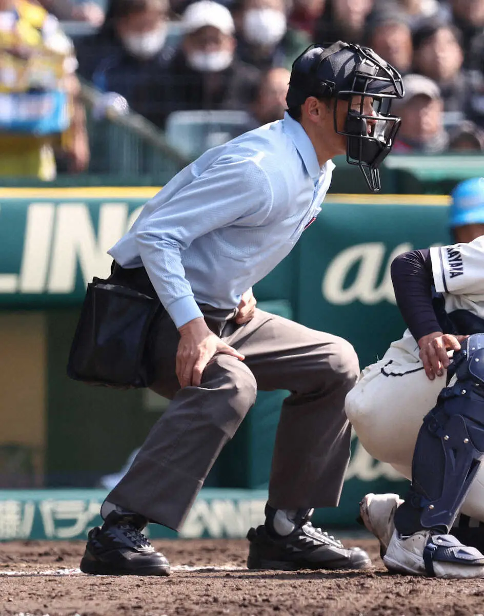 【画像・写真】【センバツ】「迷ったら終わり…」のジャッジで即断　前坂球審の光るジャッジ