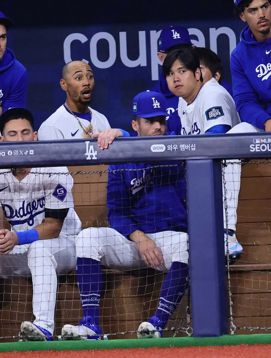 【画像・写真】大谷翔平の第1打席で珍事　一走・ベッツの盗塁“取り消し”にネット混乱「なんでだ？」