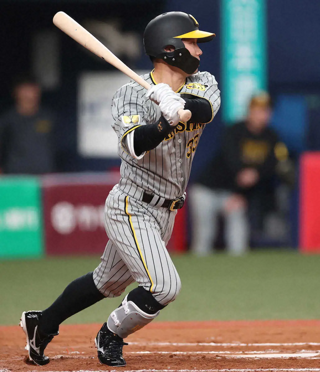 【画像・写真】阪神・糸原　「代打の神様」証明の中前打「与えられたところで…」　驚異の代打4打席連続H