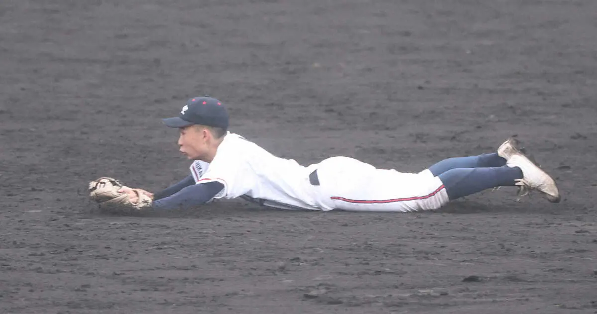 【画像・写真】日本航空石川・北岡　故郷に「笑顔と感動」届けた美技　9回ピンチ救った6－4－3鮮やかゲッツー