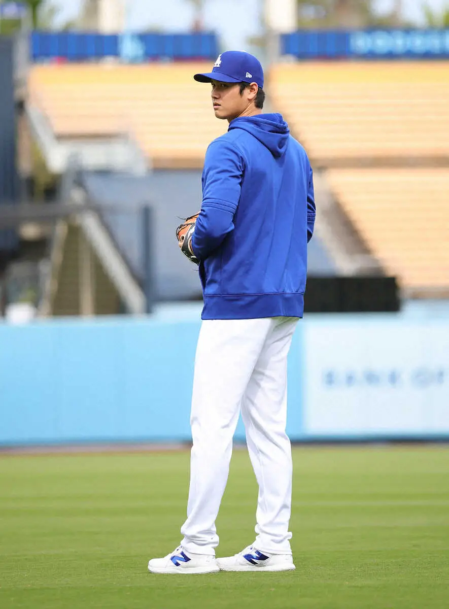【画像・写真】大谷翔平が15メートルの距離で約50球を投じる　右肘手術から6カ月、左足をクロス気味に置く新たな形