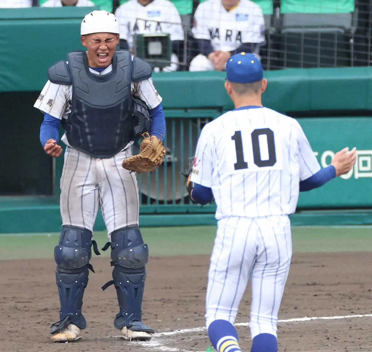 【画像・写真】【センバツ】健大高崎・青柳監督「箱山の活躍がチームの勝利につながった」3安打3打点の4番ねぎらう