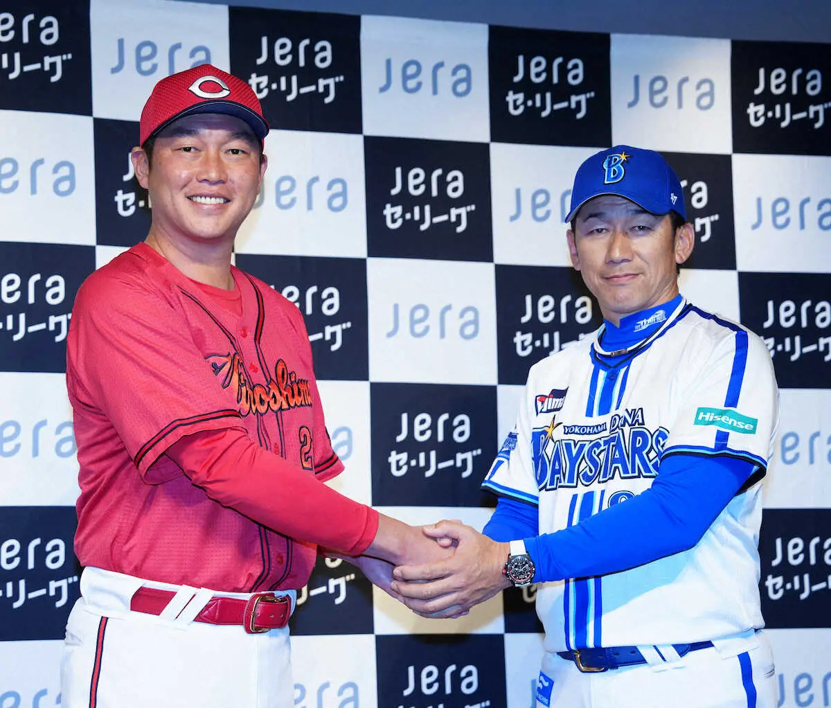 【画像・写真】広島・新井監督「楽しみしかない」　低い下馬評に不敵な予告「ありがとうございます。今年もやりまっせ」