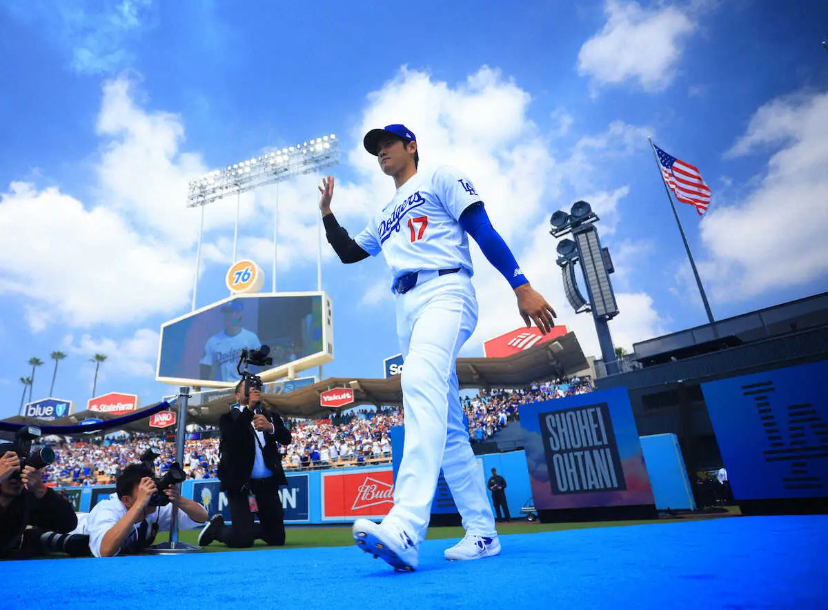 【画像・写真】大谷翔平「2番・DH」出場　移籍後初アーチなるか　試合前練習に「ドラゴンボール」Tシャツで参加！