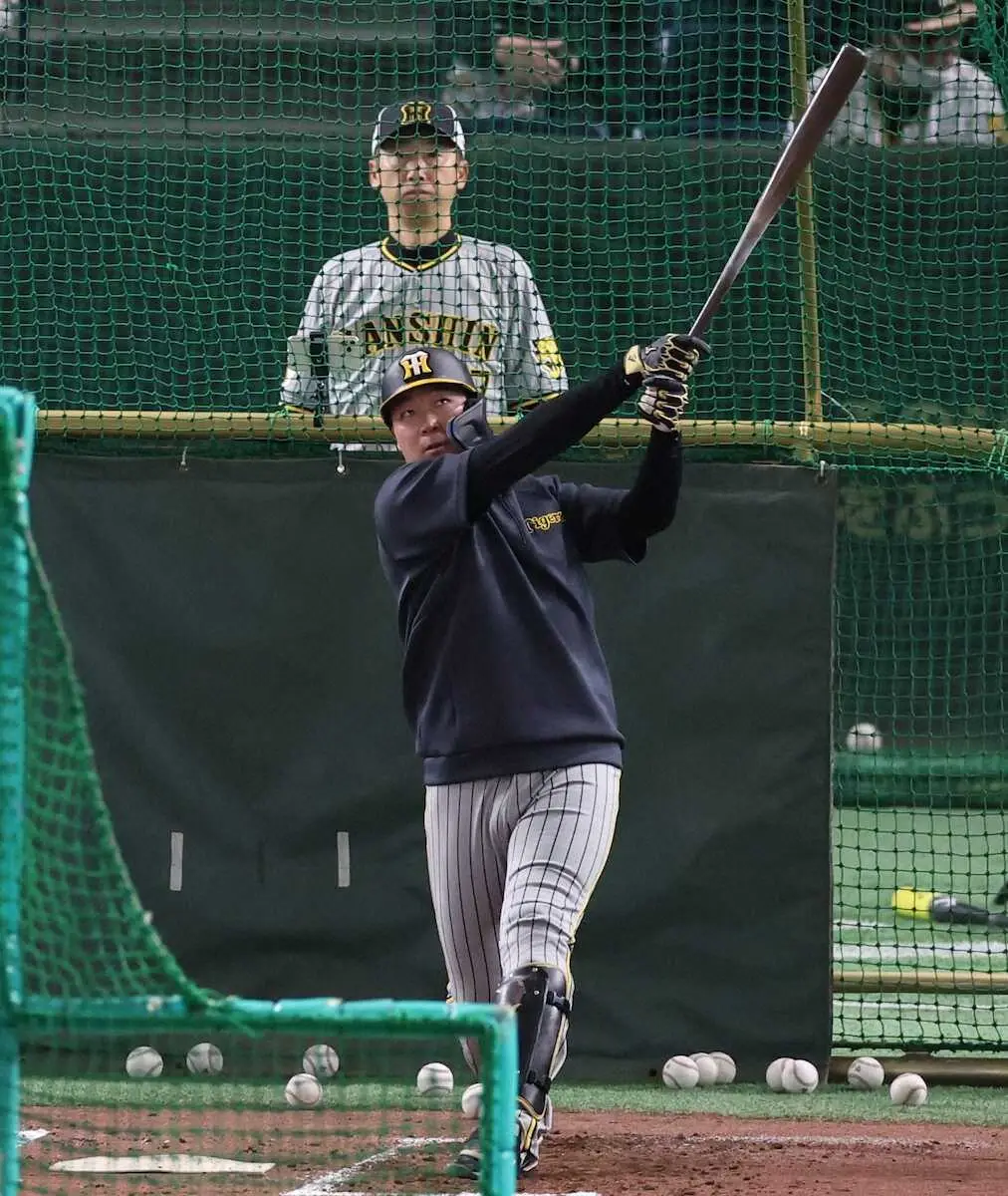 【画像・写真】下半身不良で開幕戦3三振の阪神・大山　第2戦前にフリー打撃　岡田監督心配顔も快音