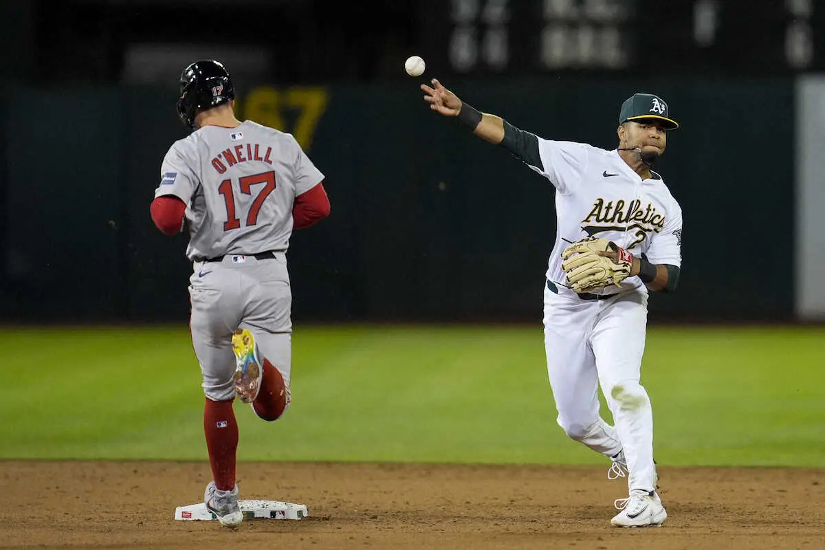 【画像・写真】アスレチックス　3回までに5失策の守乱で大敗　開幕5試合で13失策は大リーグ29年ぶりの屈辱