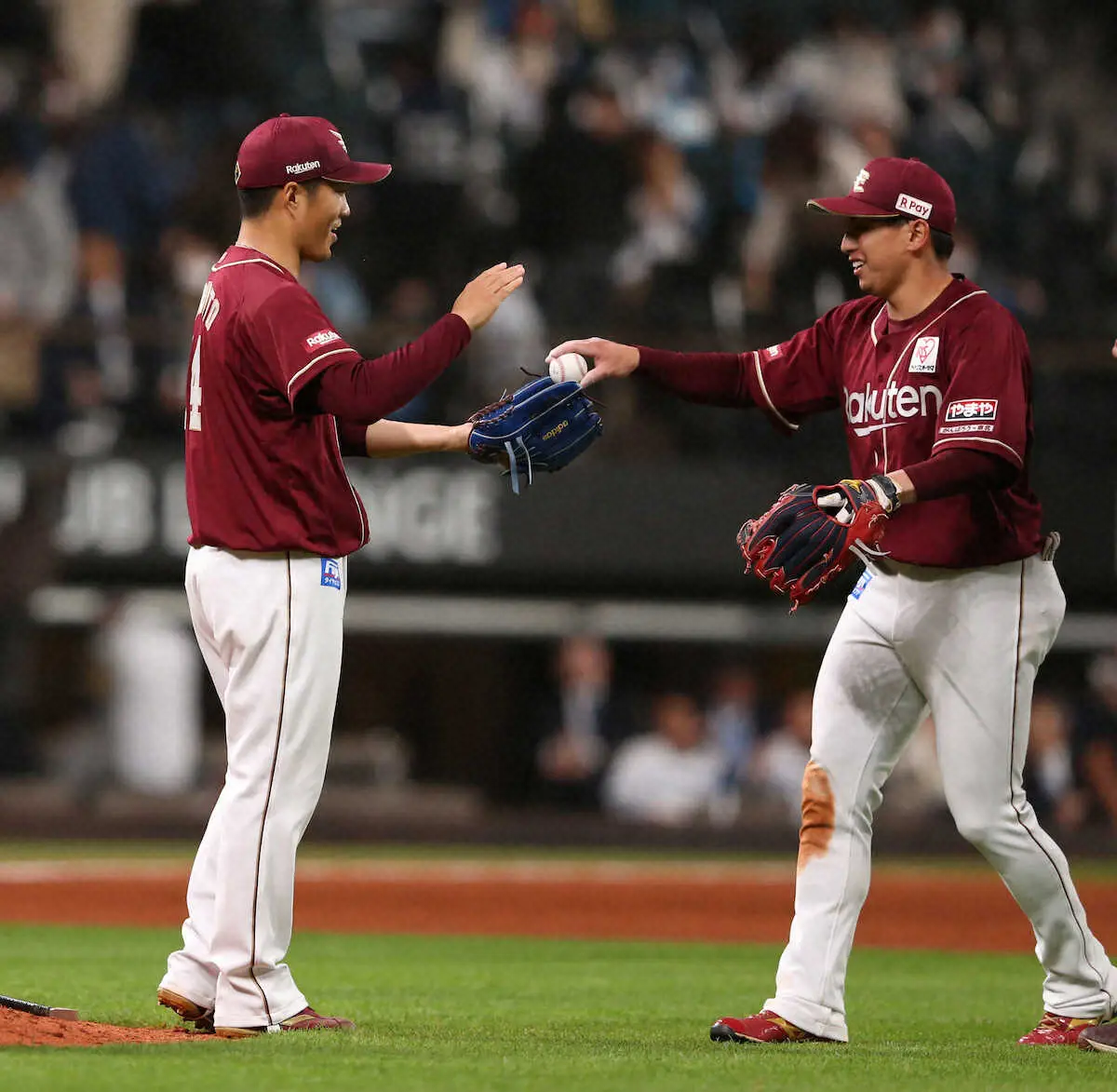 【画像・写真】楽天・則本　プロ初セーブ　パドレス移籍の松井後継で今季から守護神転向、3人ピシャリ