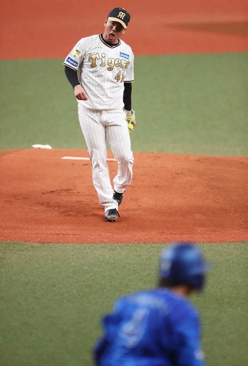 【画像・写真】【内田雅也の追球】数々の「事件」招いた過度な警戒　村上は昨季の大胆さを忘れずにいきたい