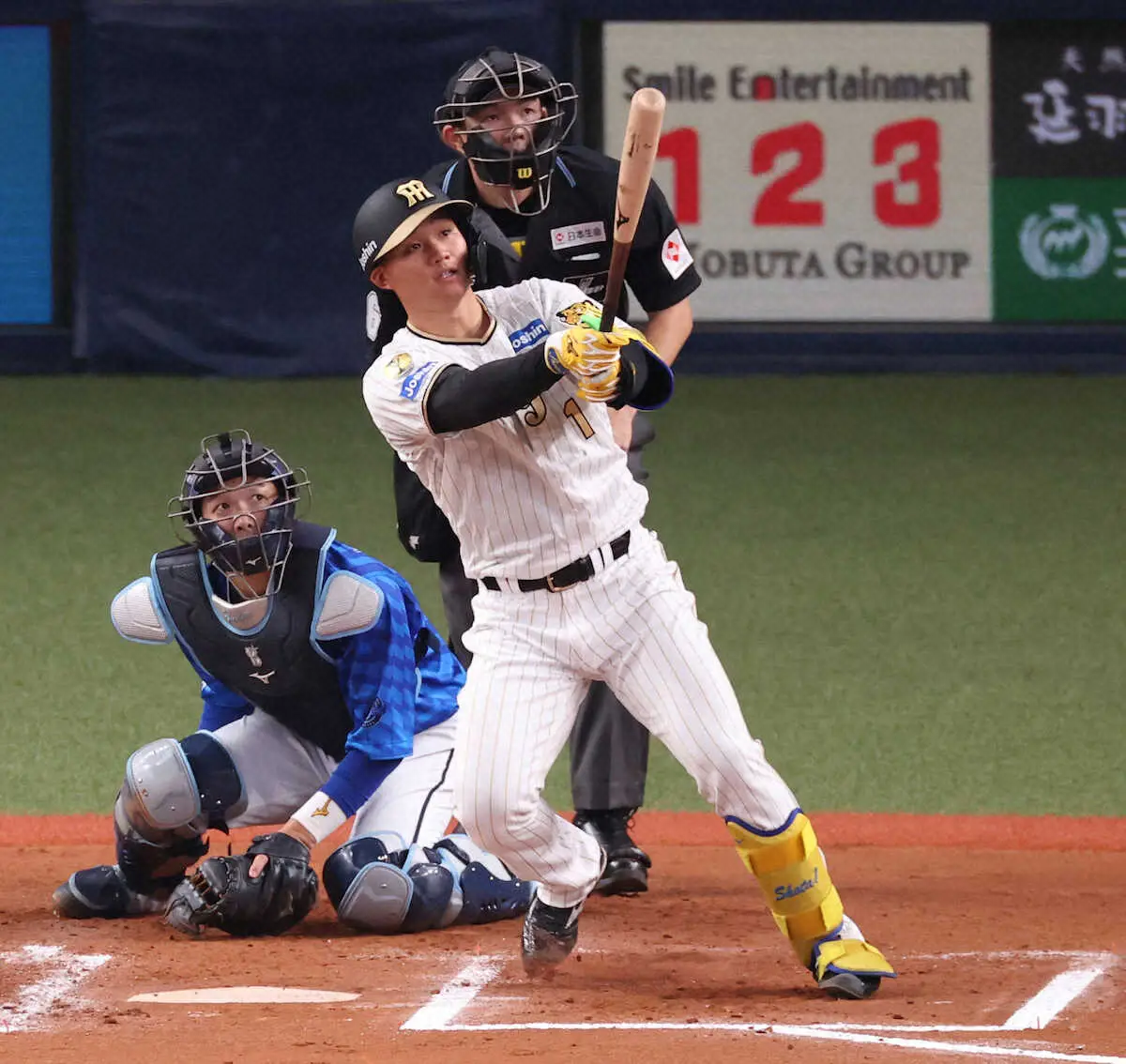 【画像・写真】阪神・森下　セ2冠躍り出た!!　自己最長タイ130メートルの特大2号2ランで本塁打＆打点トップ